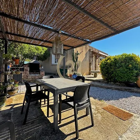 Charming House In Lozari