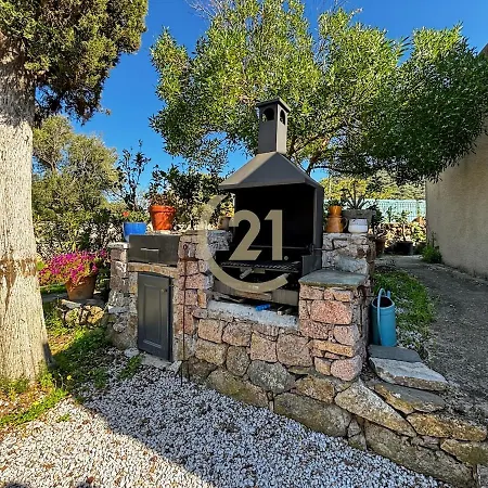 Charming House In Lozari Бельгодер